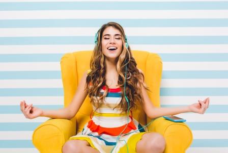 Teen Meditating-copyright Look/AdobeStock.com