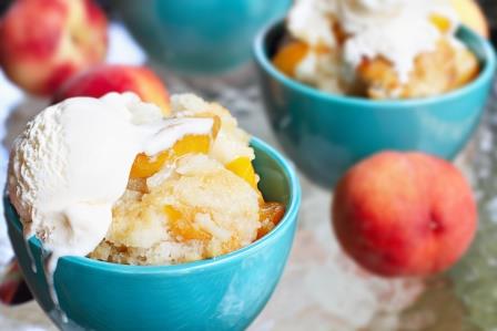 Peach Cobbler-copyright Stephanie Frey/AdobeStock.com