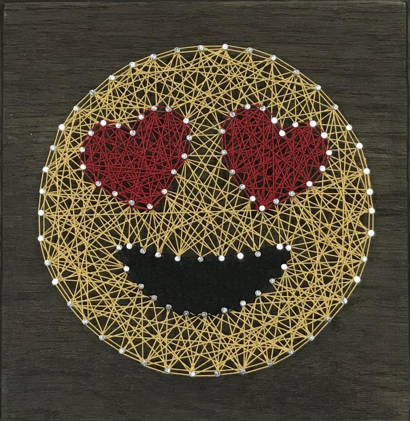 String Art Emoji Heart Smile-Crafty Creations